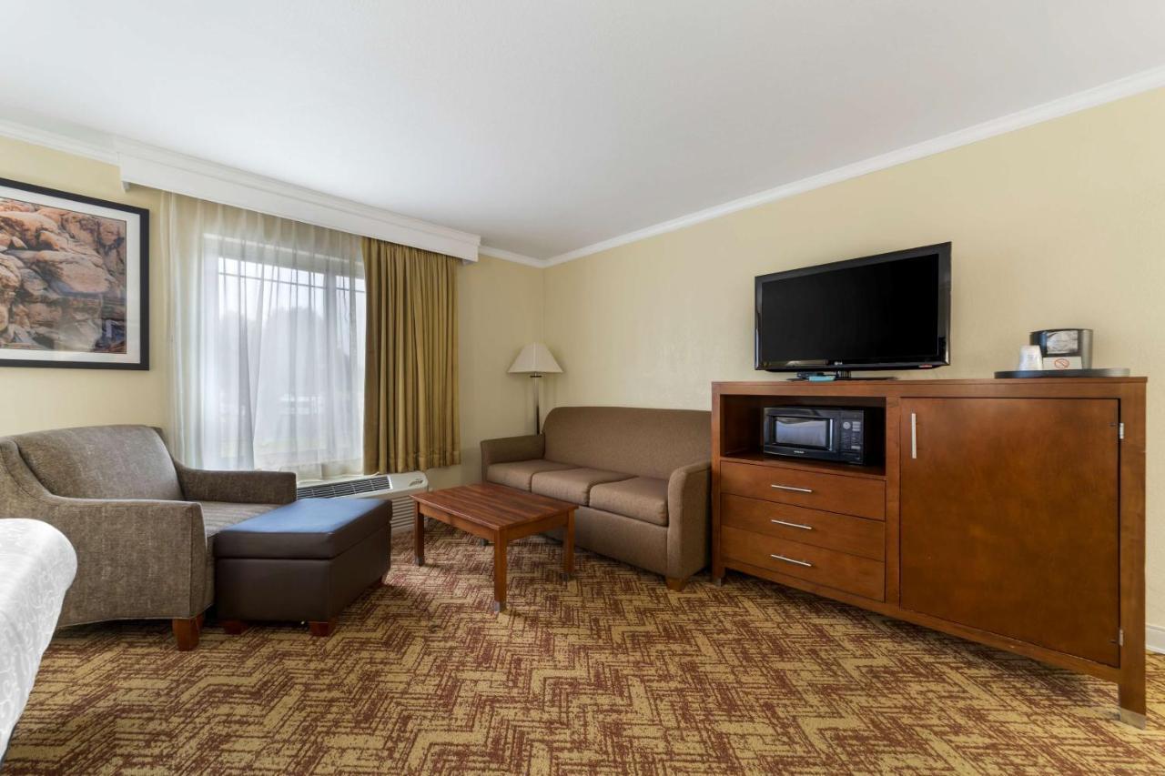 Best Western Plus Northwoods Inn Crescent City Buitenkant foto