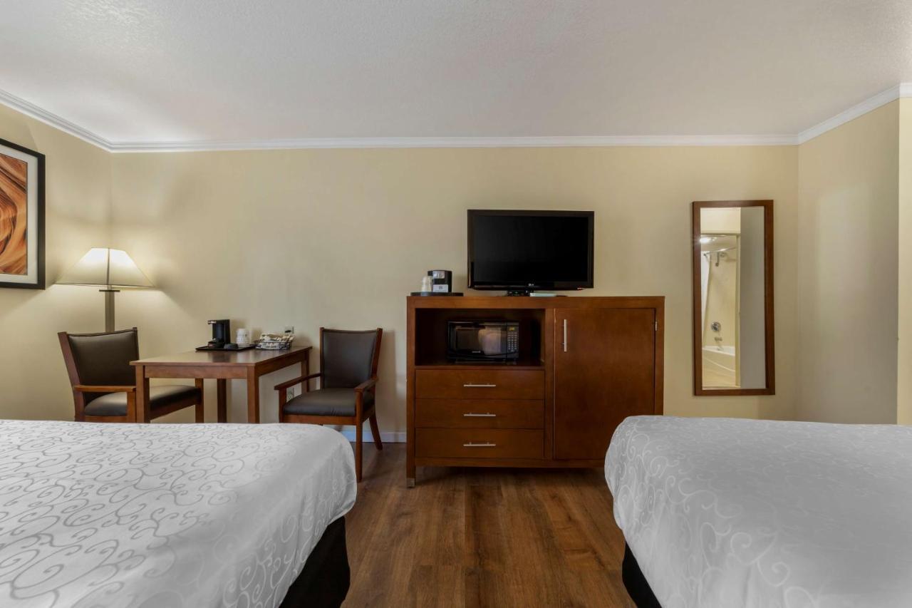 Best Western Plus Northwoods Inn Crescent City Buitenkant foto