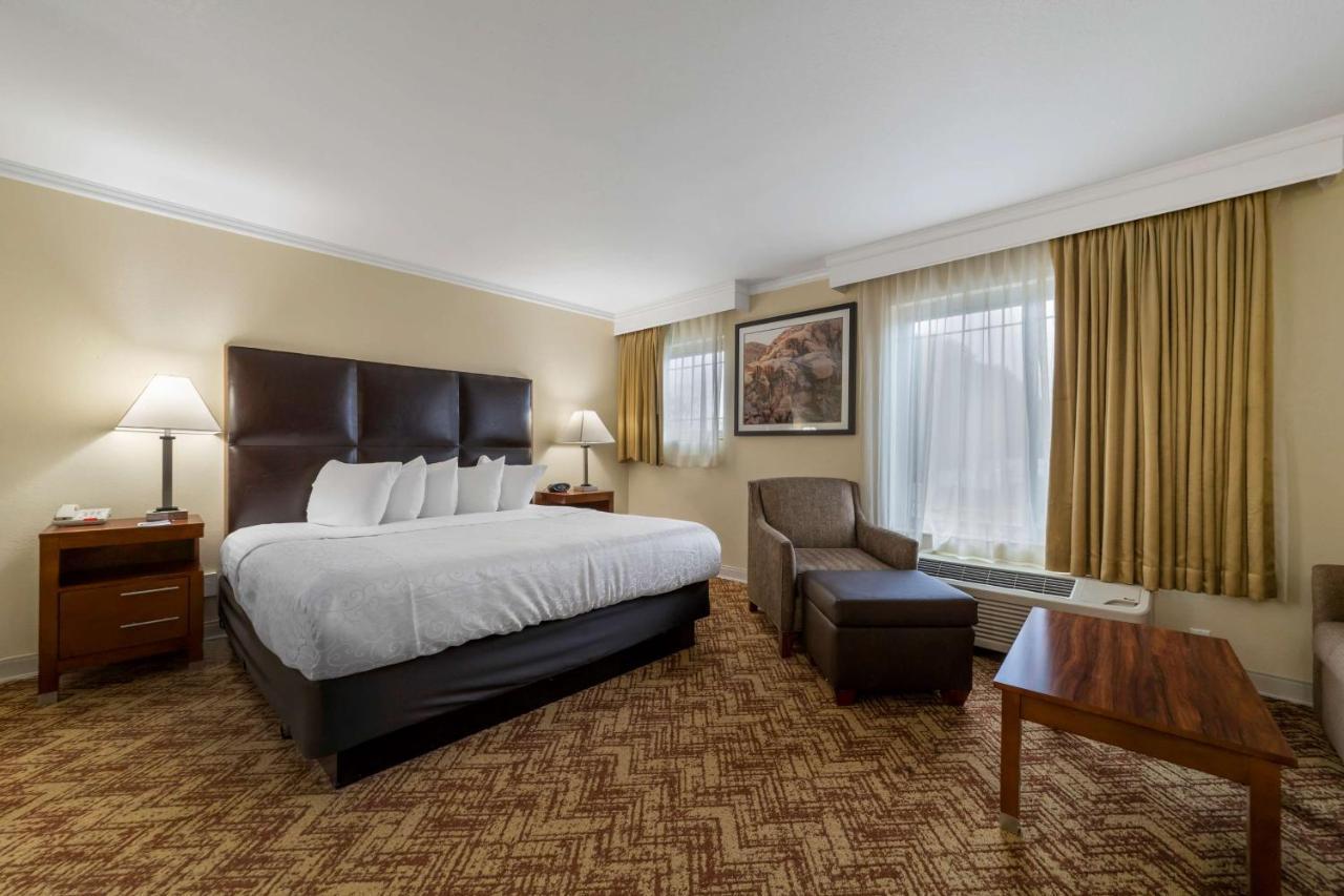 Best Western Plus Northwoods Inn Crescent City Buitenkant foto