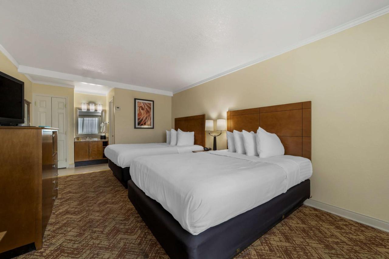 Best Western Plus Northwoods Inn Crescent City Buitenkant foto