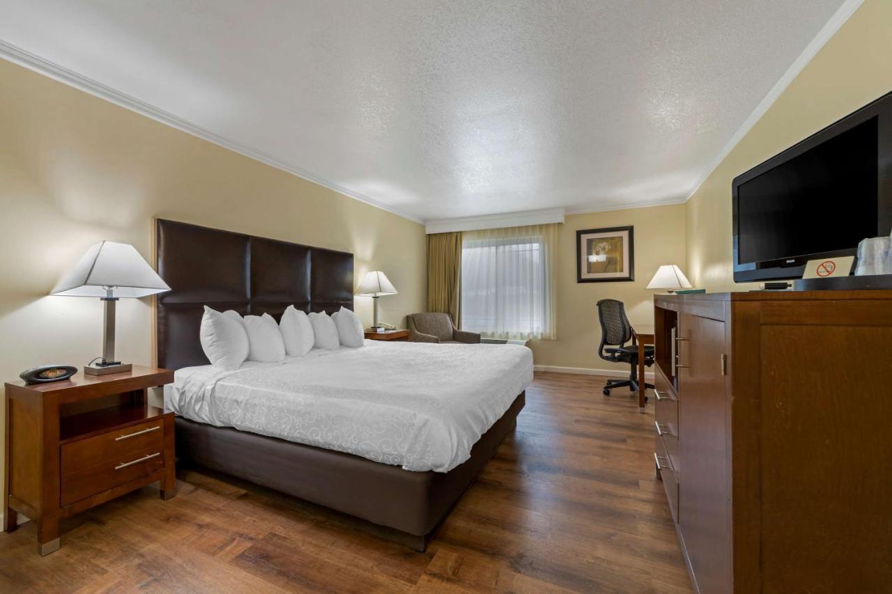 Best Western Plus Northwoods Inn Crescent City Buitenkant foto